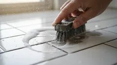 Skuteczne czyszczenie fug: sprawdzone metody do łazienki i kuchni w każdym domu